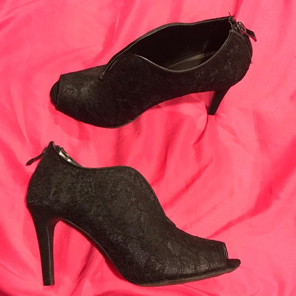 Cato Shoes - 🌊 EUC peep toe heels